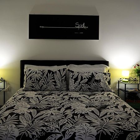 A Sud Holiday House Полиняно а Маре Екстериор снимка