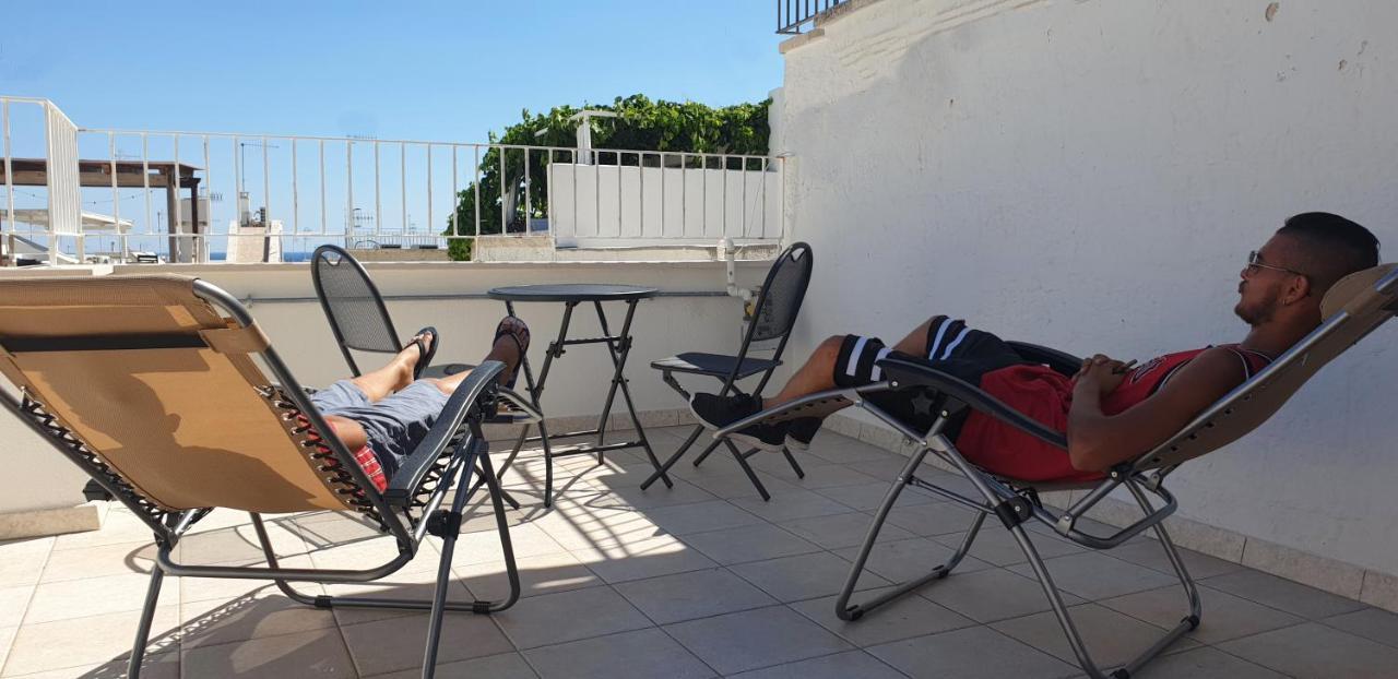 A Sud Holiday House Полиняно а Маре Екстериор снимка